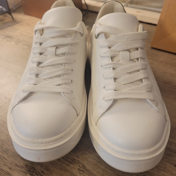 Steve Madden Shoes - Steve Madden Sneakers